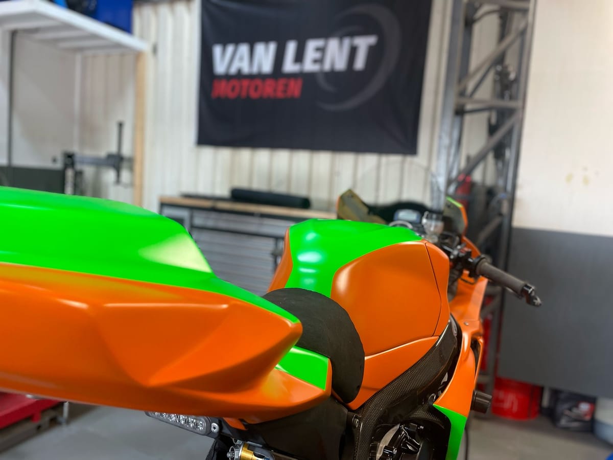 Senna Racing op circuit